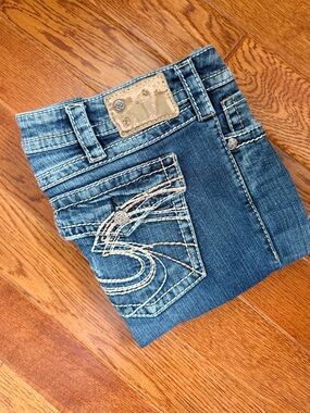 Silver Jeans Dark Blue Boot Cut Jeans with Embroidered Pockets Size 33x31 Y2K